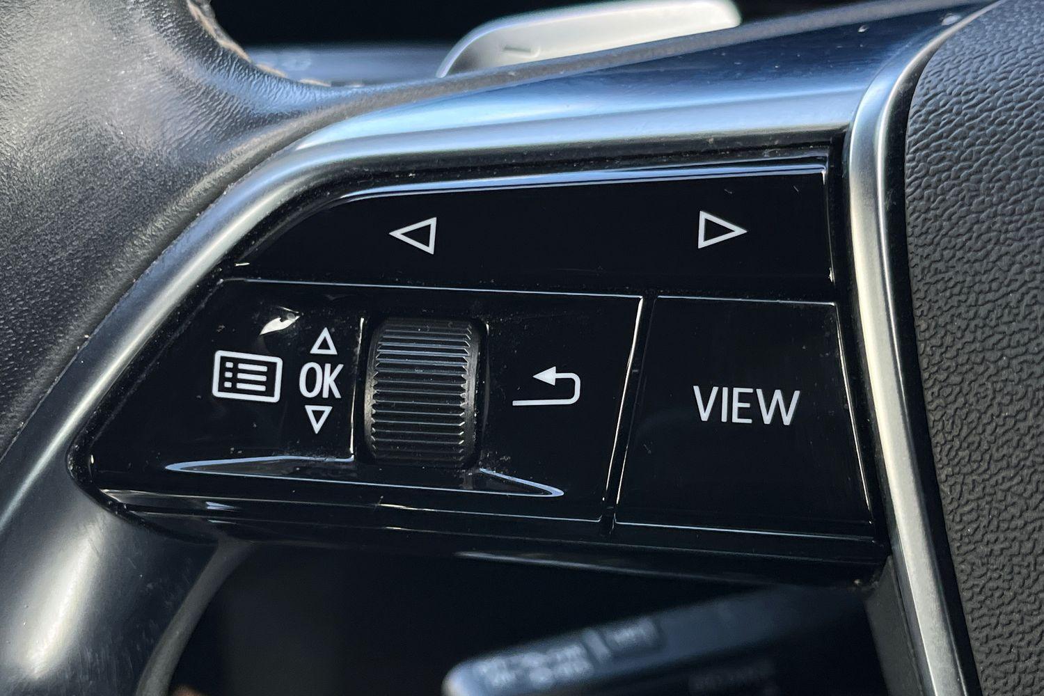 Audi e-tron Photo 25