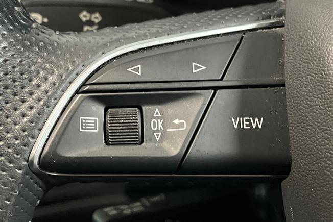 Audi Q3 Photo 16