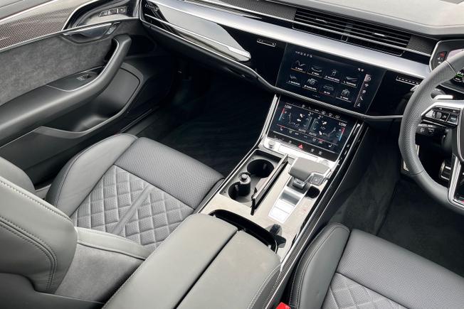 AUDI A8 Photo 50
