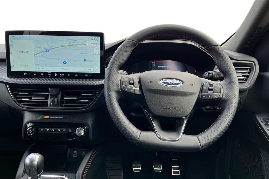 Ford Kuga Photo autoimg-38e9ec3e1ae7df368bd01b0da594622d4638ac04.jpg