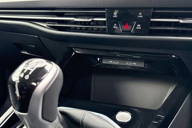 VOLKSWAGEN Golf Photo 25
