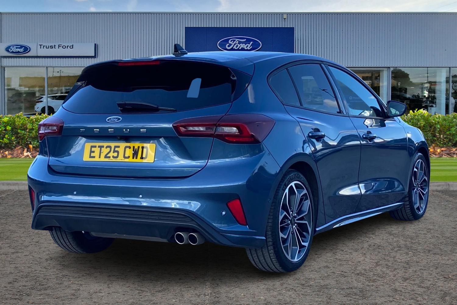 Ford FOCUS Photo 3