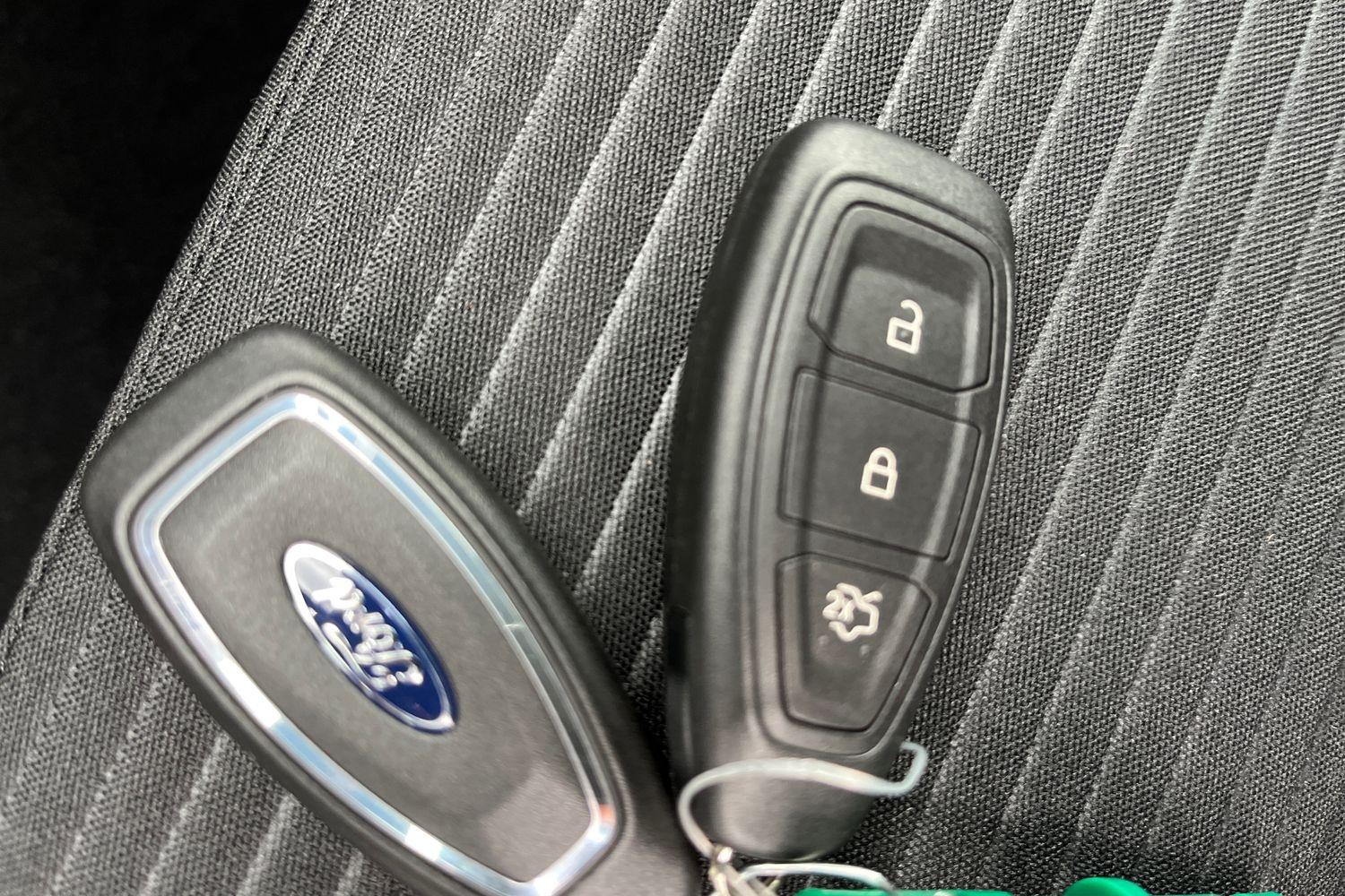 Ford FOCUS Photo 21