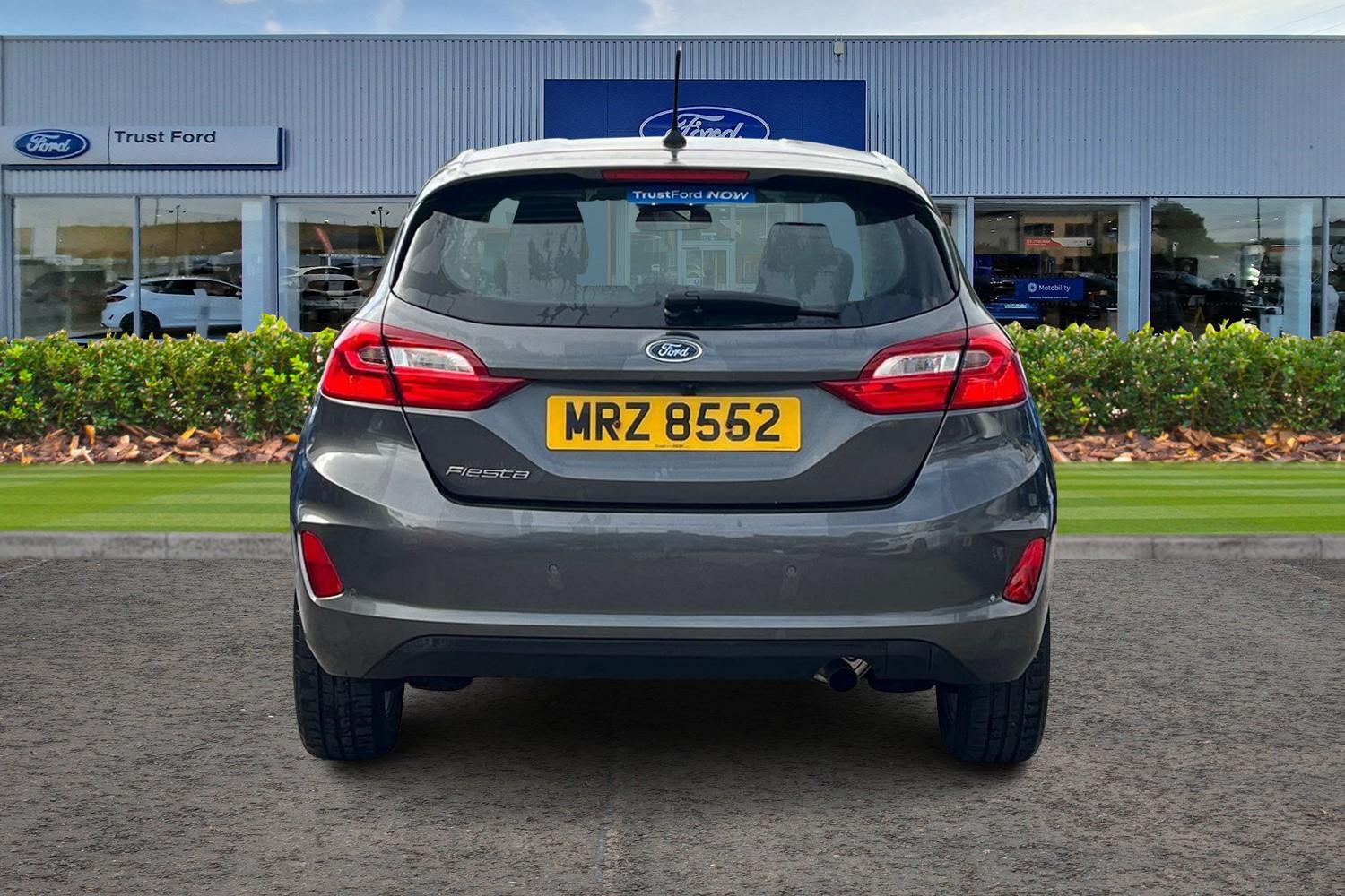 Ford FIESTA Photo 6