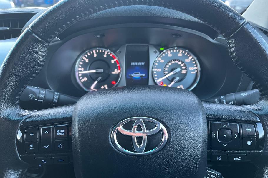 Used Toyota HILUX FG72YVD 31