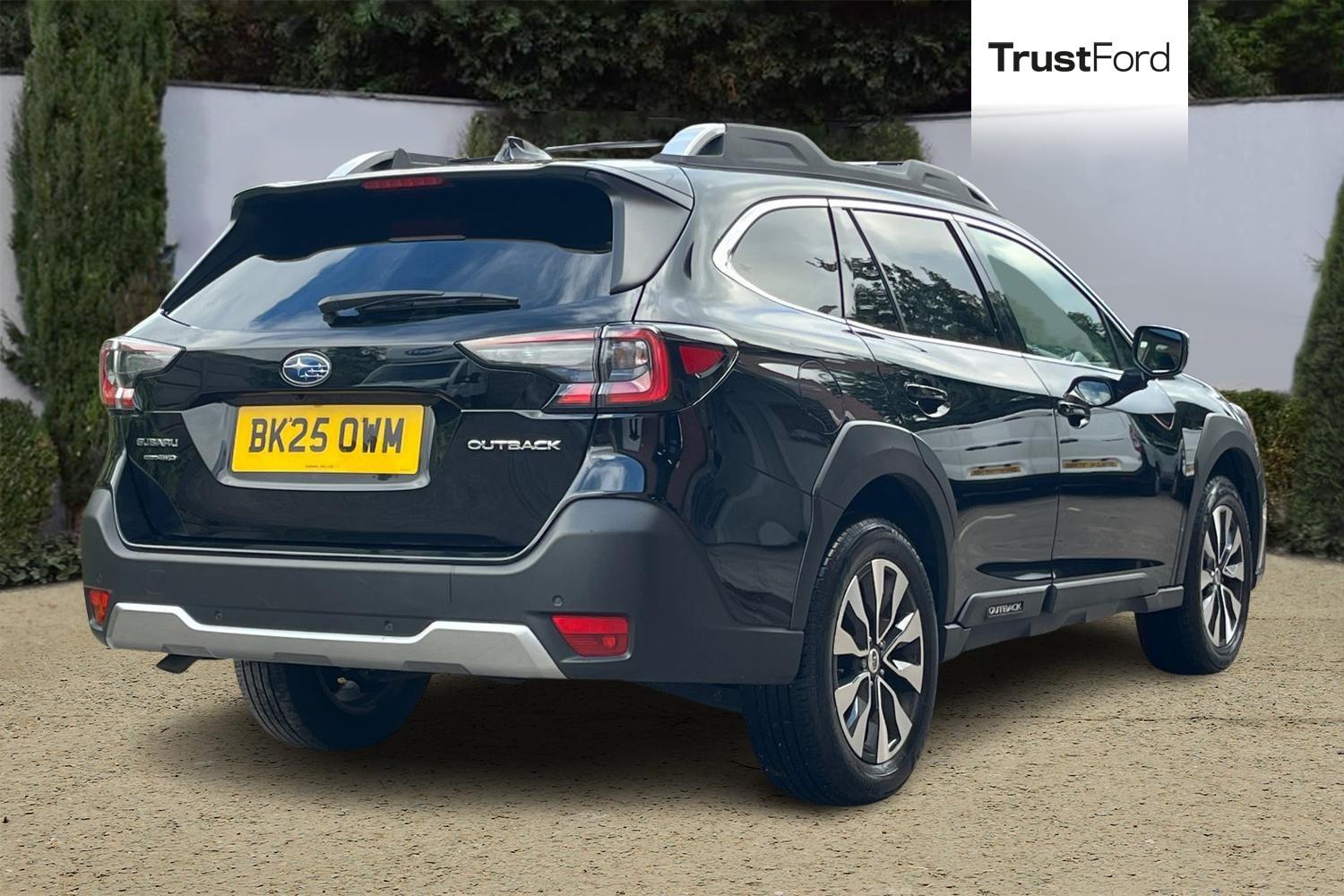Subaru OUTBACK Photo 3
