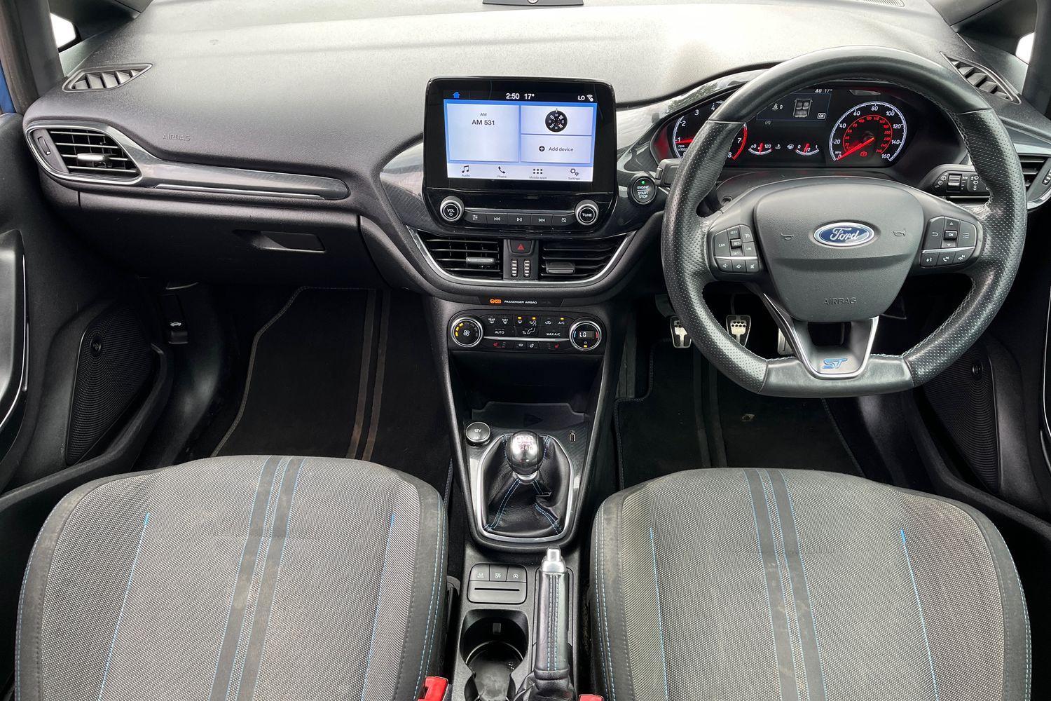 Ford FIESTA Photo 9
