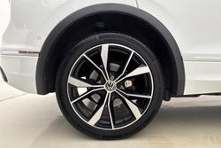 VOLKSWAGEN Tiguan Photo 5