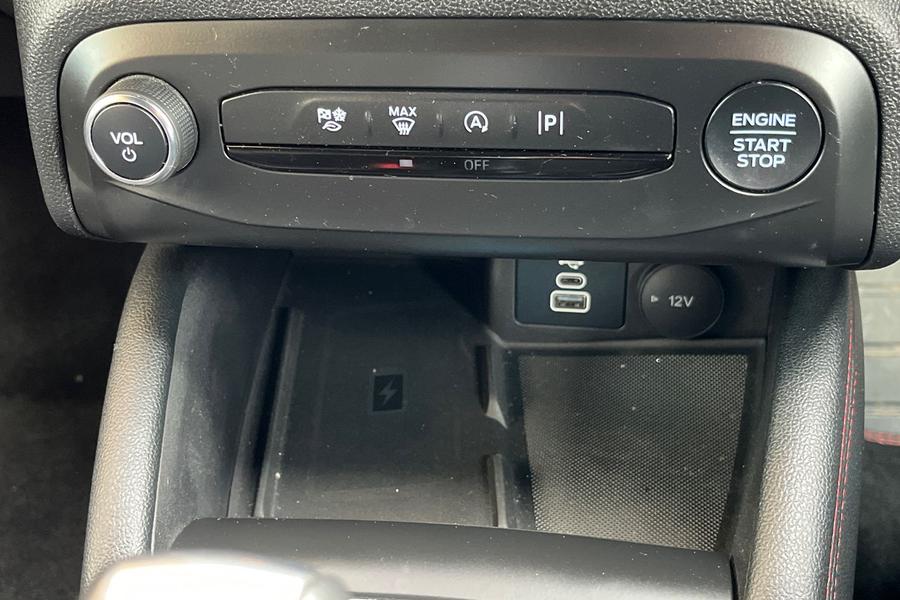 Ford FOCUS Photo autoimg-38fdd159b2ea8ad93c11a176b6a4027b9792730d.jpg