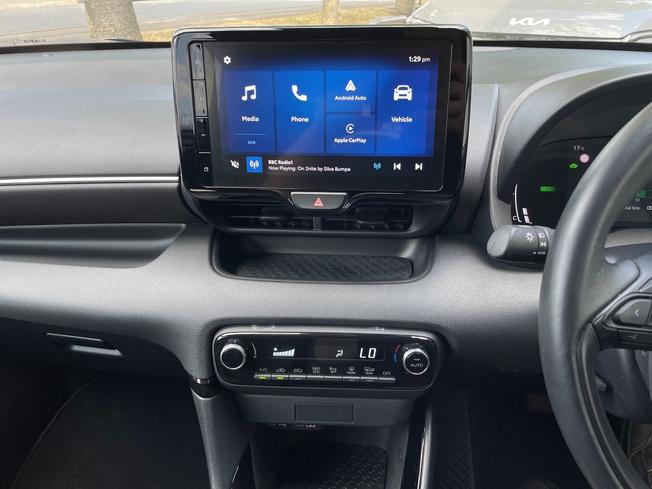 Toyota Yaris Photo 14