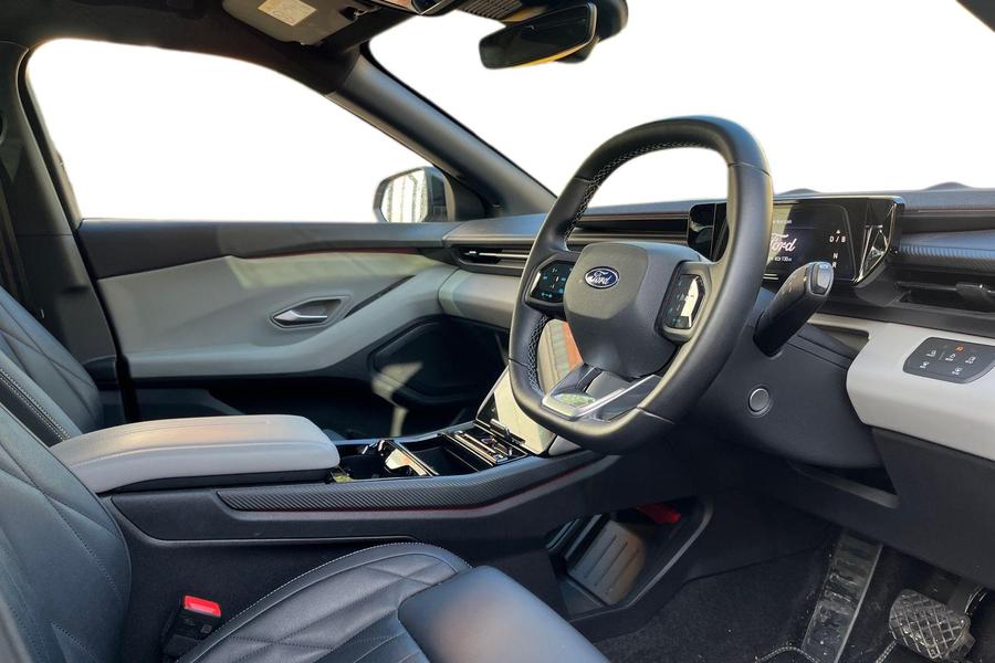 Ford Explorer Photo autoimg-38fe2dfe50ddebe4dd8631055e5d2ec85f713bdc.jpg