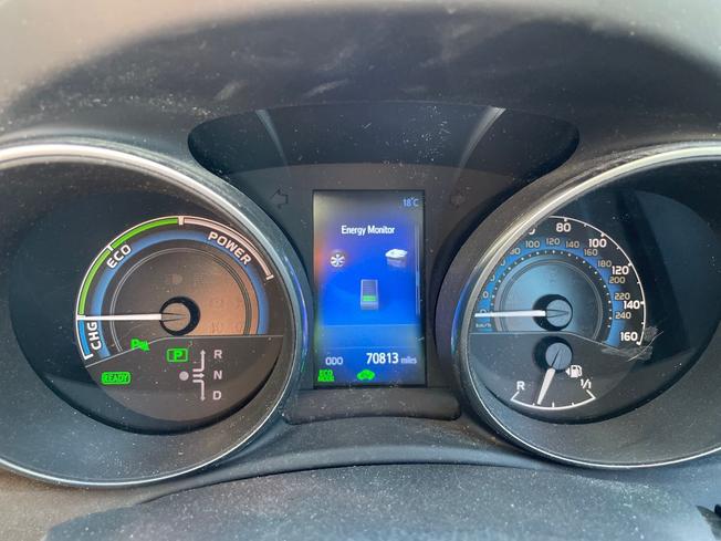 TOYOTA Auris Photo 15