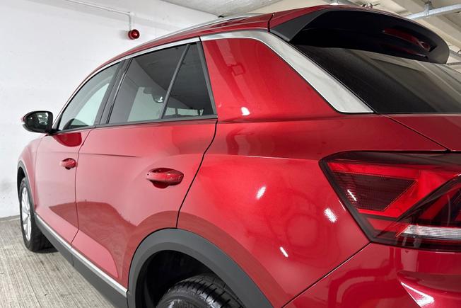 VOLKSWAGEN T-Roc Photo 36
