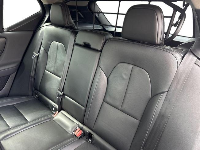 VOLVO Xc40 Photo 9