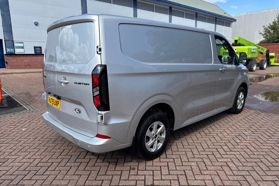 Ford TRANSIT CUSTOM Photo autoimg-390510c48a02010d32026b4538952ad09a09cfa1.jpg