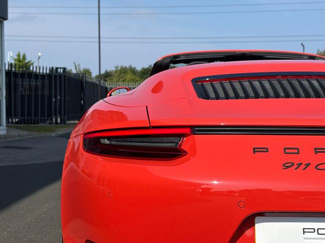 PORSCHE 911 Photo 31
