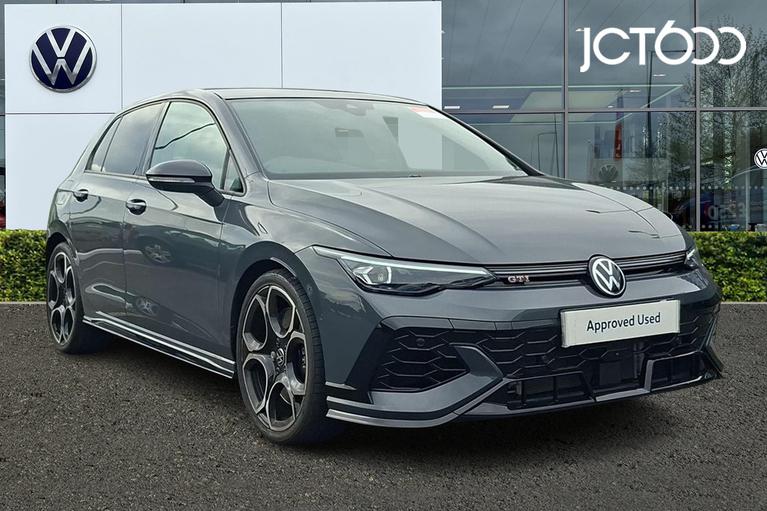 Used 2025 VOLKSWAGEN Golf 2.0 TSI GTI Clubsport Hatchback 5dr Petrol DSG Euro 6 (s/s) (300 ps) Dolphin Grey Metallic at JCT600