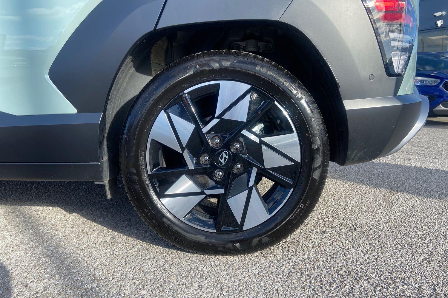 Hyundai KONA Photo 7