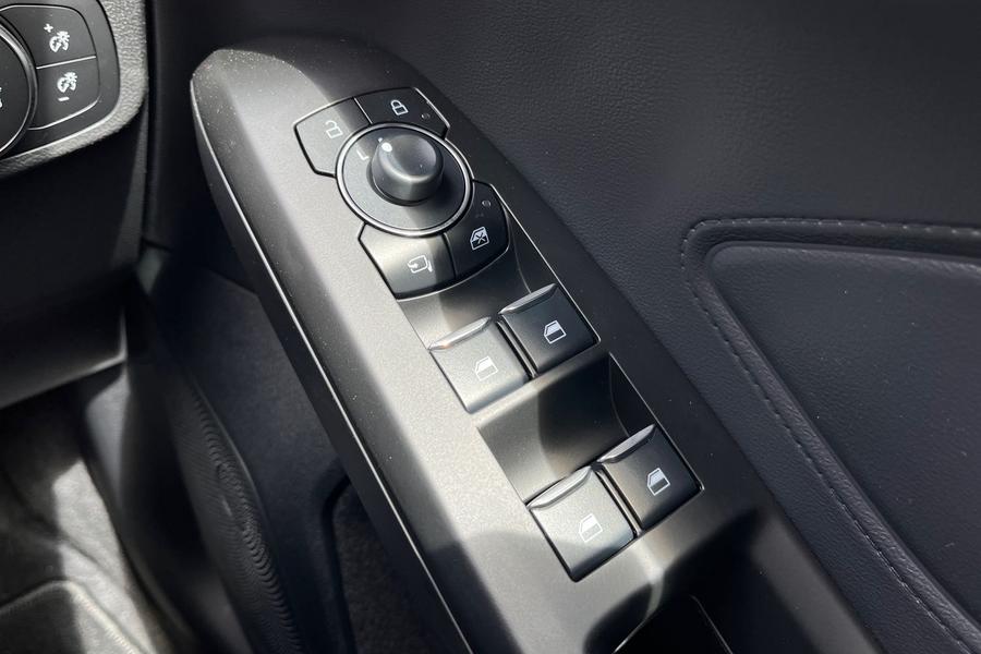 Ford FOCUS Photo autoimg-3911f95da412e2492520ee5069cb27eab64d5457.jpg