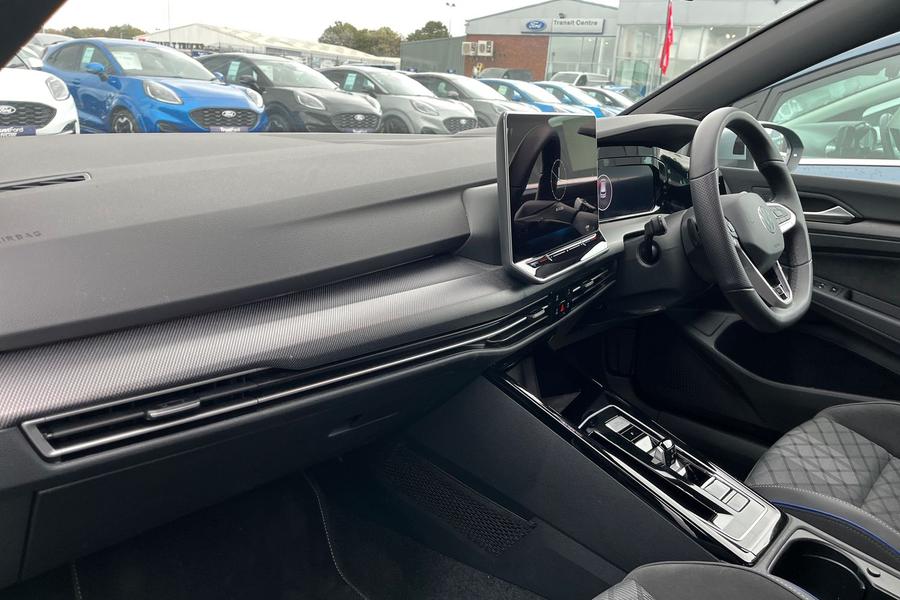 Volkswagen GOLF Photo autoimg-39181cb9a837dff23d57c0fd210f44fb0d214334.jpg