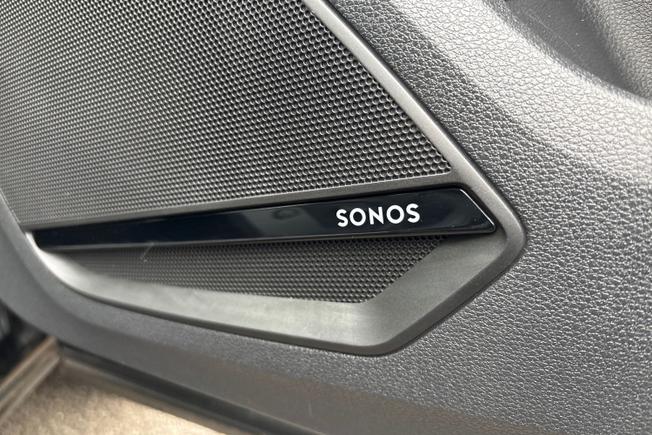 Audi Q2 Photo 32