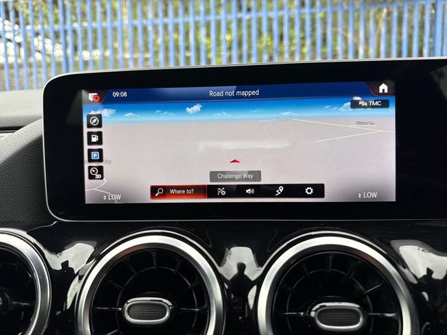 Mercedes-Benz GLA Photo 36