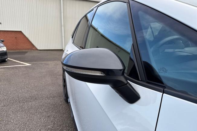 CUPRA Born Photo 21