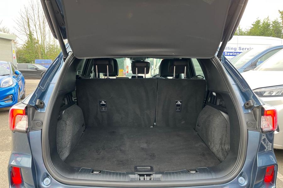 Ford KUGA Photo autoimg-3927c8cf622192206e341d505a983346b99d38c5.jpg