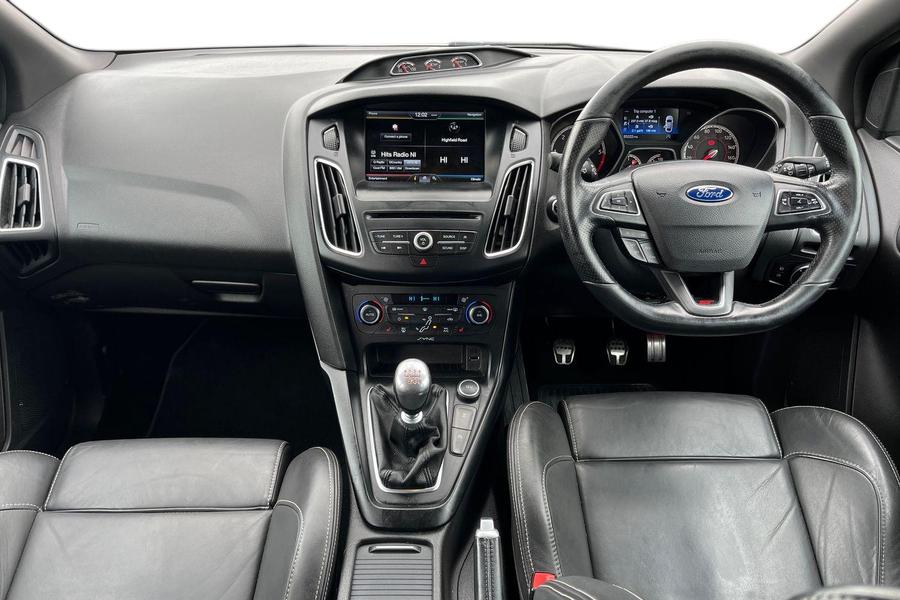 Ford FOCUS Photo autoimg-393133952c7ec4b0bd2dad80bfba42eef8336f33.jpg