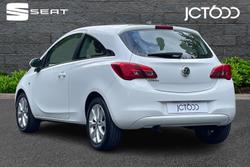 VAUXHALL Corsa Photo 3