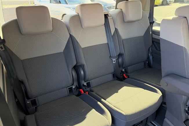 VOLKSWAGEN Multivan Photo 22