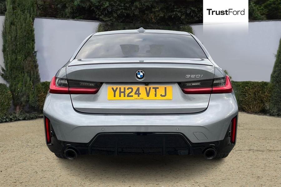BMW 3 SERIES Photo autoimg-393dd031234a14b324f190fc4b8ef751b27996b9.jpg