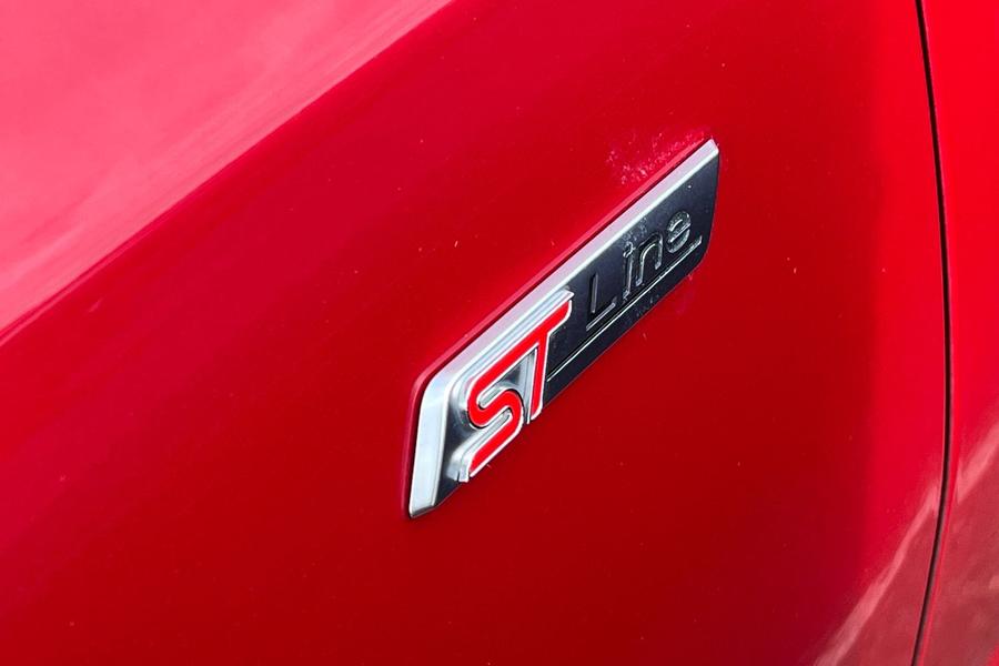 Ford FOCUS Photo autoimg-393e67d96ad5ce080a90f2405ab5eb31a726912a.jpg