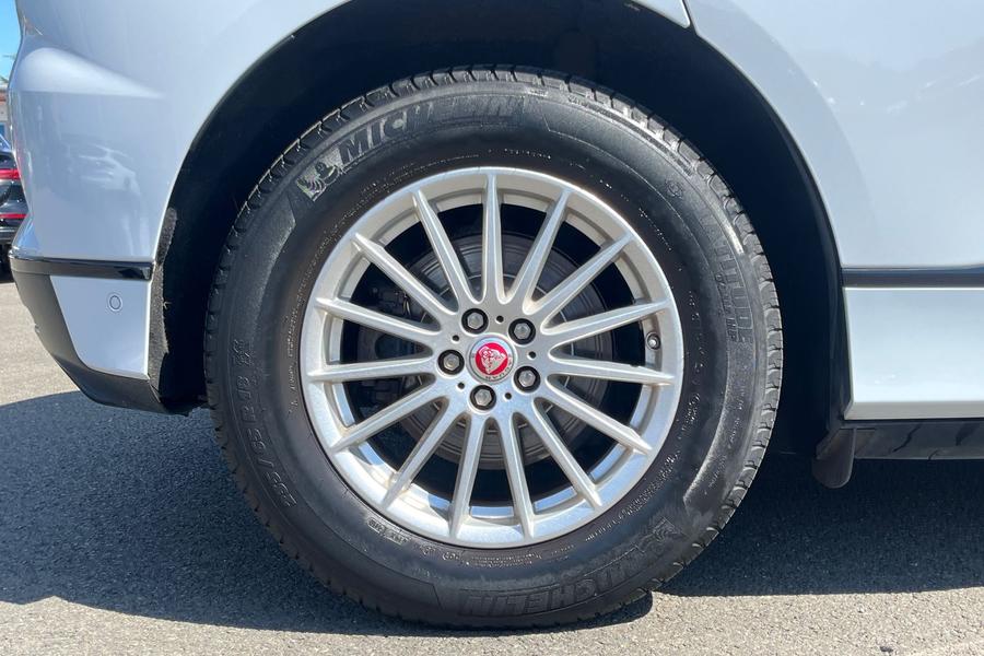 Jaguar I-PACE Photo autoimg-3943710a59e5286cbc1cc8f96ae131851e8b4333.jpg