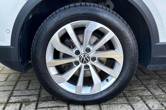 VOLKSWAGEN T-Roc Photo 22