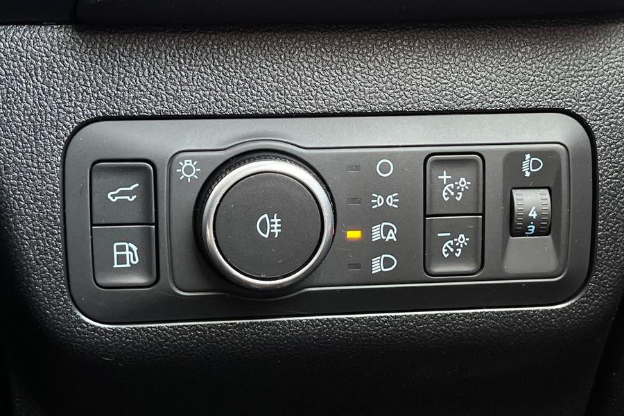 Ford KUGA Photo autoimg-3944ff8e1fc1d6b3dbb2f64d684b17e71216e095.jpg