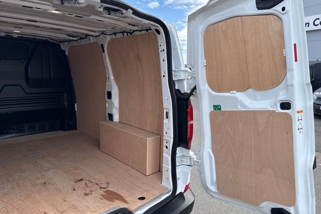 VOLKSWAGEN E-Transporter Photo 36