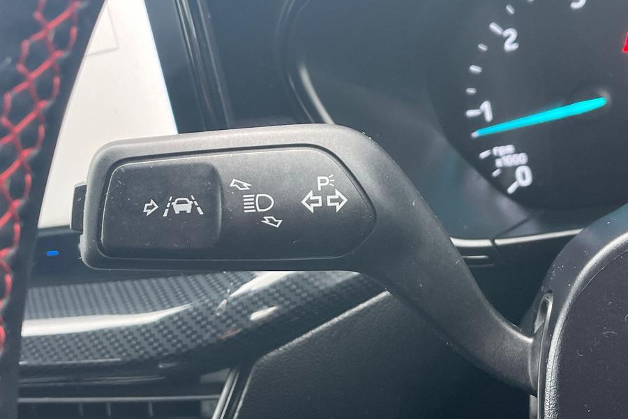 Ford Focus Photo autoimg-3946c5ee0b0833cd0a848618a8a1f60e9ed9e4ba.jpg