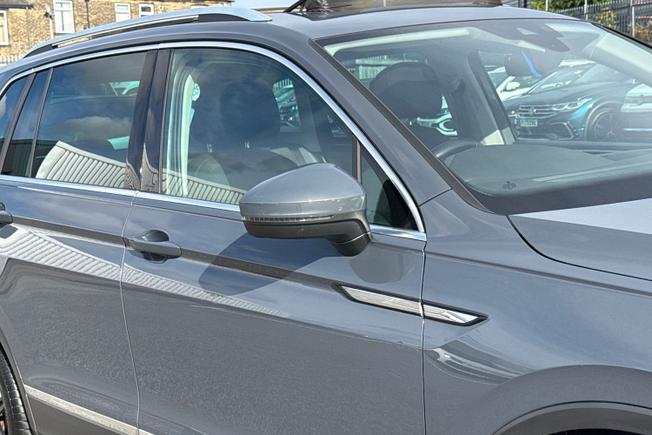 VOLKSWAGEN Tiguan Photo 20