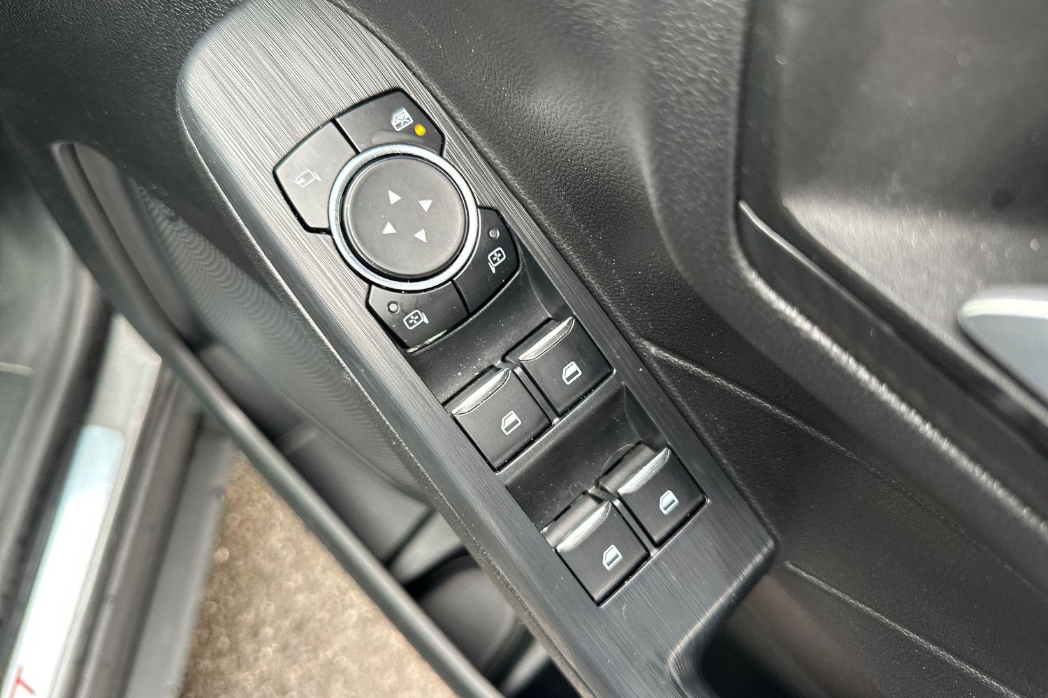 Ford KUGA Photo 15