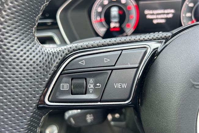AUDI A4 Photo 16