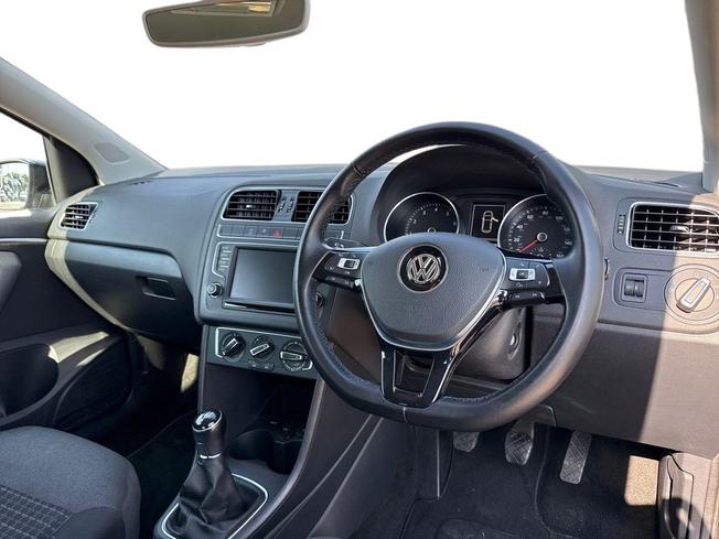 VOLKSWAGEN Polo Photo 6