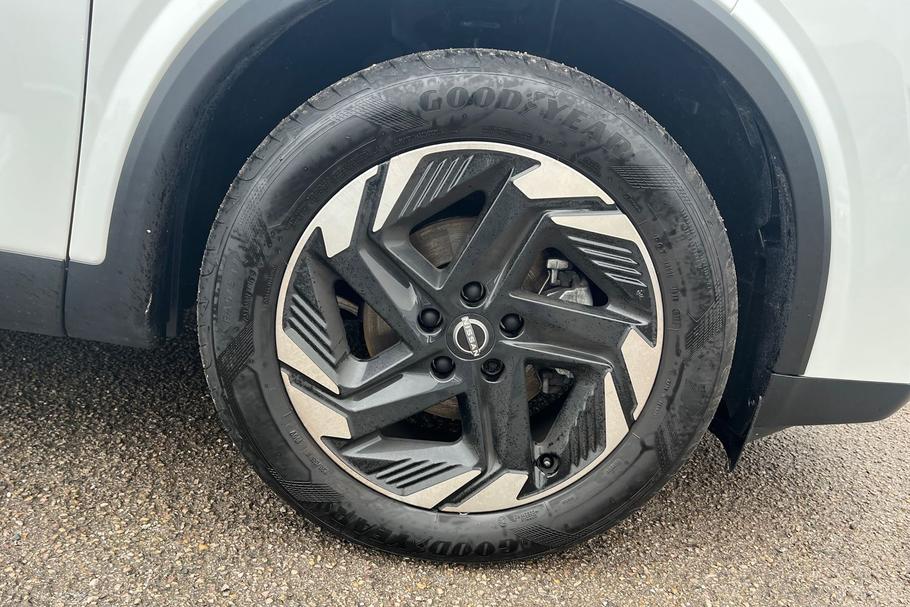 Used Nissan QASHQAI DU25BPK 23