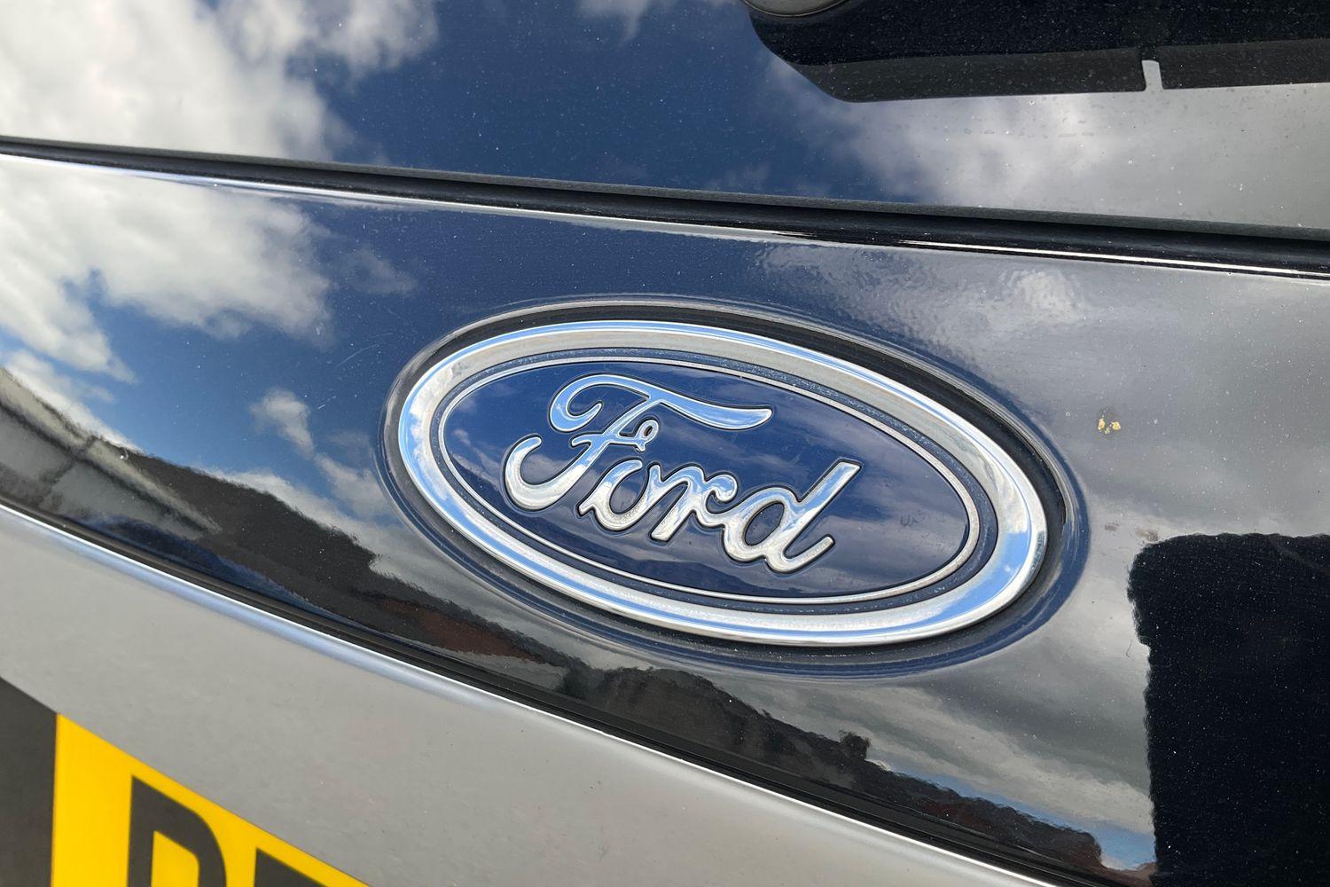 Ford S-MAX Photo 39