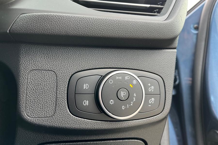 Ford FOCUS Photo autoimg-396098ff9956a0bf517679eddaecd105b11b8416.jpg