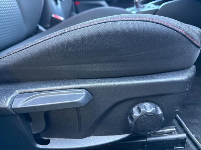 FORD FOCUS Photo 24