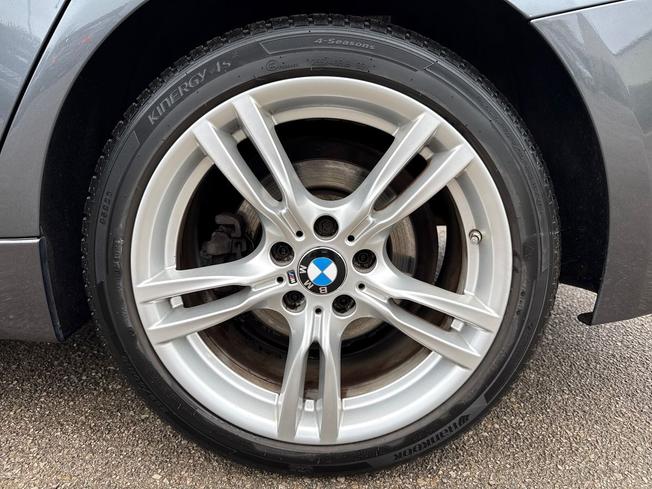 BMW 3 Series Photo 34