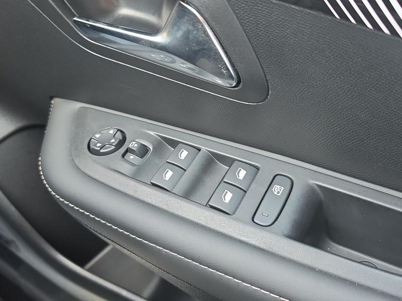 Used Peugeot 208 MD24WRU 24