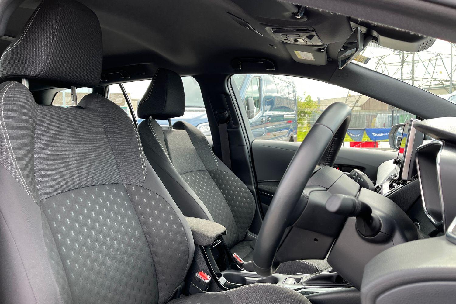Suzuki Swace Photo 16