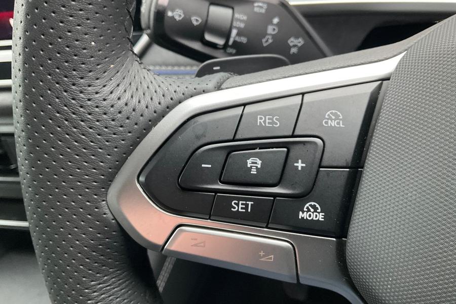 Volkswagen TAYRON Photo autoimg-396a6beccb3f956e39eef83073ac33e32c0e0868.jpg